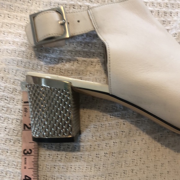 Calvin Klein 9.5 Nylee Leather Upper So Comfy, wore 1 evening and there are scuf - Picture 3 of 13